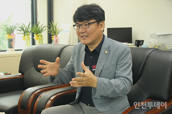 이익성 제8대 인천 부평구의회 후반기 부의장.