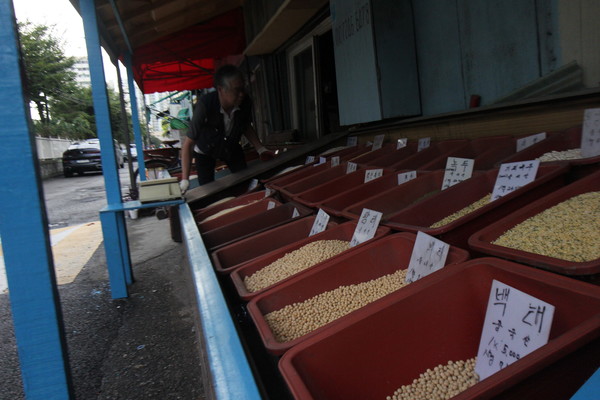 신천미점은 쌀뿐만 아니라 다양한 잡곡도 함께 판매하고 있다.
