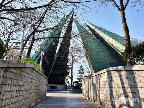 한미수교 100주년 기념탑.