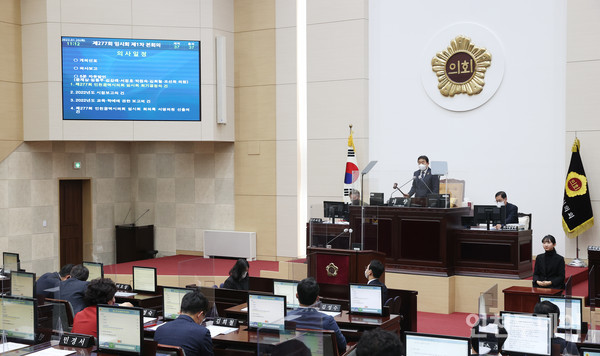 인천시의회 의회운영위원회는 지난 20일 오후 2022년도 의회사무처 주요업무보고를 실시했다.(사진제공 인천시의회)