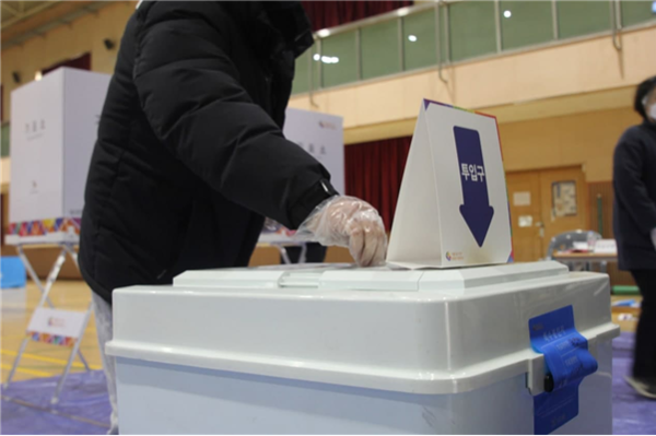 본 투표일 오전 9시 인천 투표율은 7.8%다.