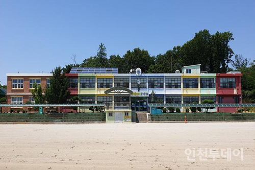 강화 교동도에 위치한 난정초등학교.