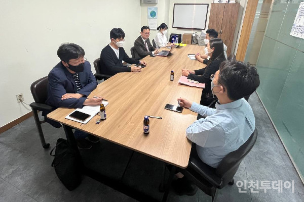  제8기 인천투데이 독자참여위원회 2차 회의가 지난 27일 열렸다.