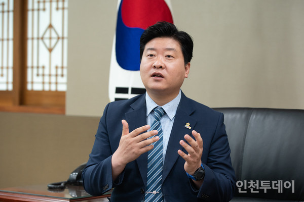 민주당 남궁형 인천 동구청장 후보.