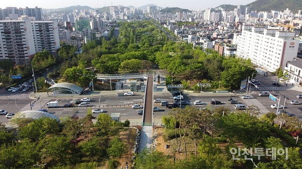 인천시청역 부근 인천중앙공원 보행육교 전경(인천시 제공).