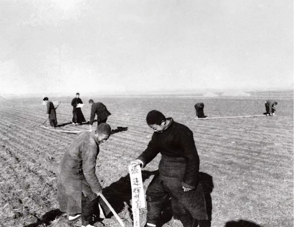 1950년대 중국이 토지개혁을 추진하던 당시 모습(출처 바이두)