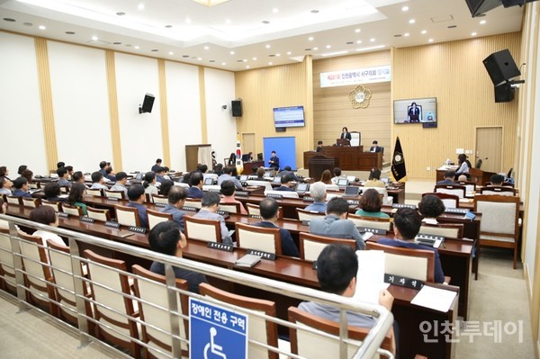 지난 11일 열린 인천 서구의회 본회의의 모습.(사진제공 서구의회)