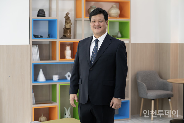 (사)한국측량학 23대 회장으로 취임한 김원대 인하공전 건설환경공학과 교수