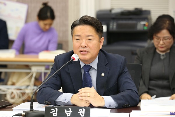 더불어민주당 김남원 인천 서구의원. (사진제공 서구의회)