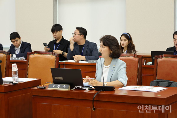 강경숙 의원 "<b>교육감 선거권</b> 16세로 <b>하향</b>" 법안 발의