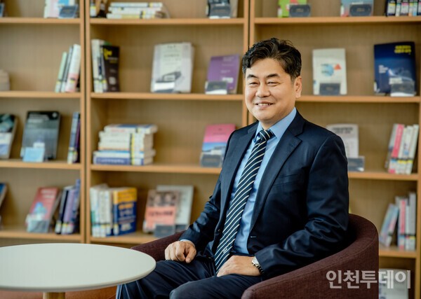 이인재 인천대 신임 총장.(사진제공 인천대)