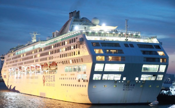 중국 크루즈선 드림호가 정박하고 있다.(사진제공 인천항만공사)