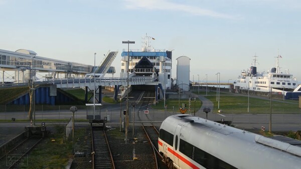 독일 Puttgarden과 덴마크 Rødby를 연결하는 열차페리(출처, Amesh2009 YouTube).
