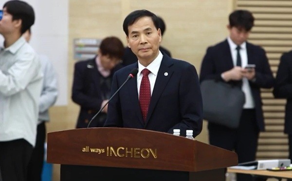 지난 20일 국회 행안위 인천시 국정감사에 출석한 황효진 글로벌정무부시장. (사진출처 국회영상회의록)