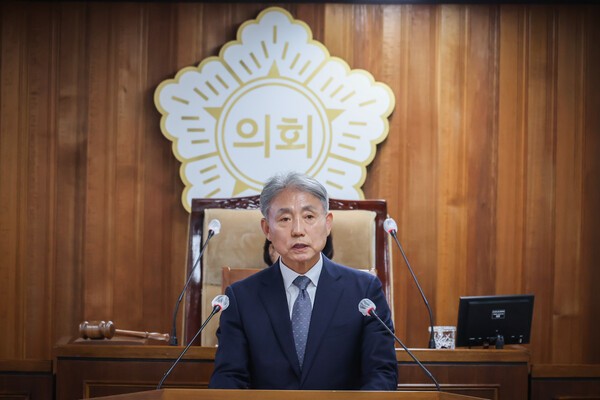 ​윤환 계양구청장이 11월 25일 열린 제263회 계양구의회 제2차 정례회에서 구정연설을 하고 있다.(사진제공 계양구)