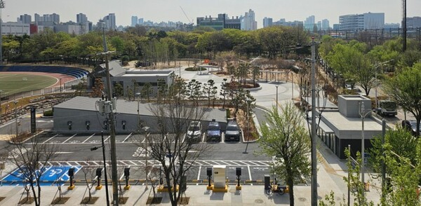 仁川南洞邻里公园地下停车场竣工，地上景观同步提升